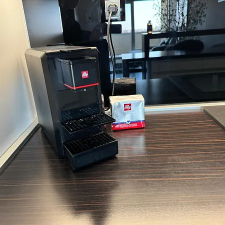 S Kompletnym Vybavenim شقة *